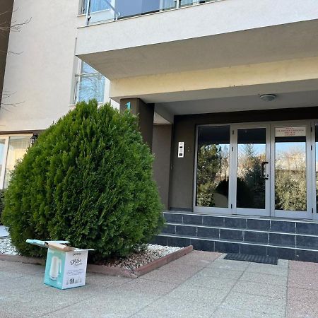 Tranzzzit Airport Apartment Otopeni Extérieur photo