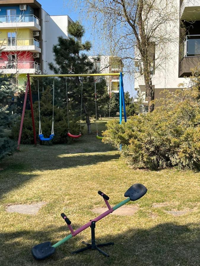 Tranzzzit Airport Apartment Otopeni Extérieur photo